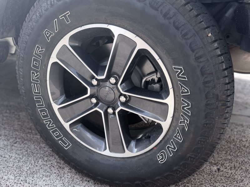 2023 Jeep Wrangler Unlimited | 15,000 km | White | $218,000 ECD