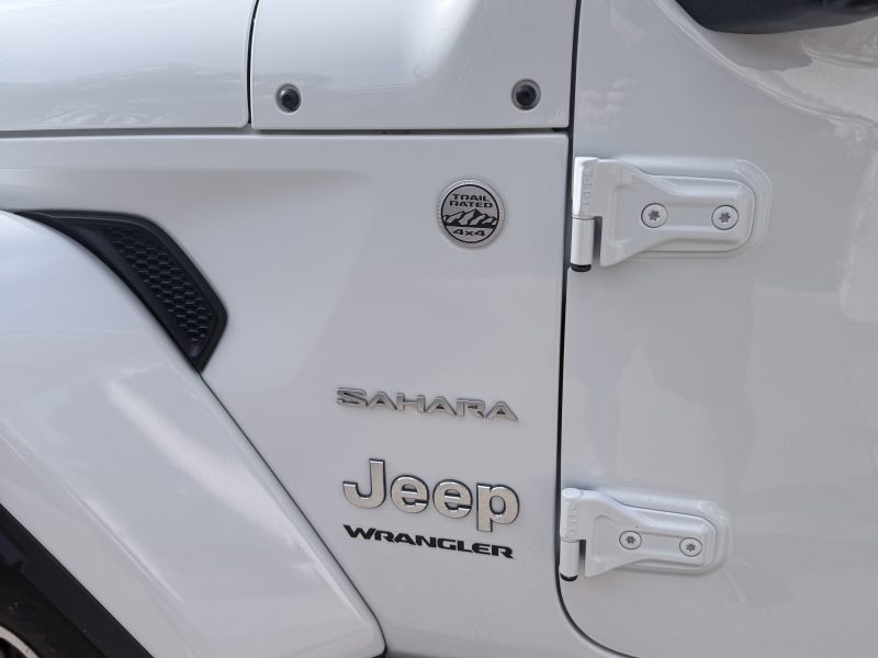 2023 Jeep Wrangler Unlimited | 15,000 km | White | $218,000 ECD